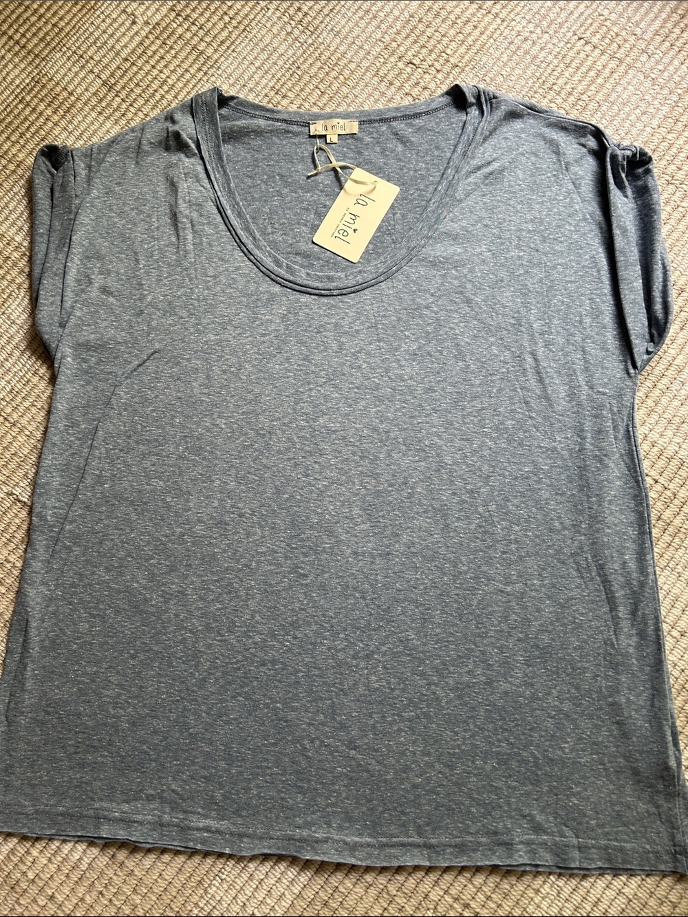 La Vie En Rose Women's Heather Blue Scoop Neck Tee